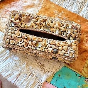 VINTAGE SEA SHELL Tissue box cover